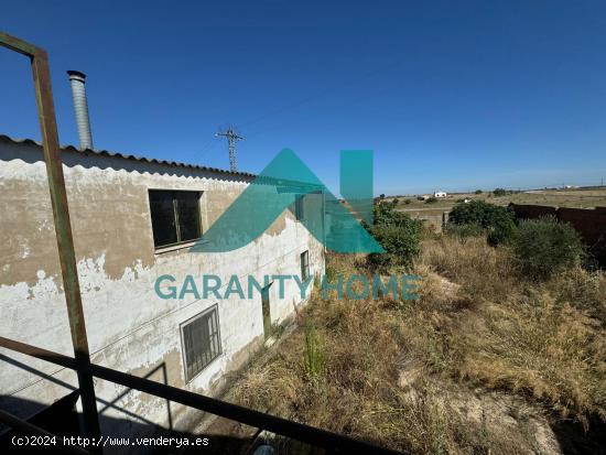 SE VENDE NAVE INDUSTRIAL EN MALPARTIDA DE CÁCERES - CACERES