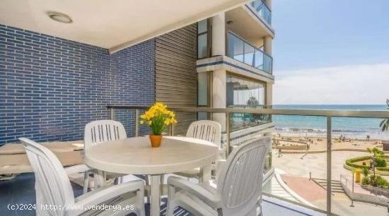 PRECIOSOS APARTAMENTOS CON VISTAS AL MAR EN CALPE - ALICANTE