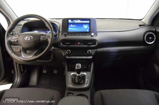 Hyundai Kona 1.0 TGDI Maxx 4x2 de 2023 con 15.592 Km por 18.999 EUR. en Girona