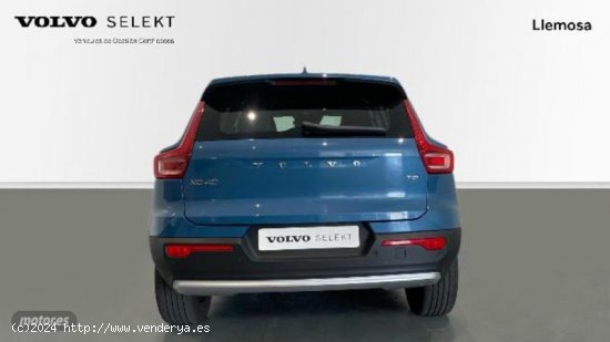 Volvo XC40 1.5 T2 CORE AUTO 129 5P de 2023 con 24.001 Km por 32.660 EUR. en Lleida