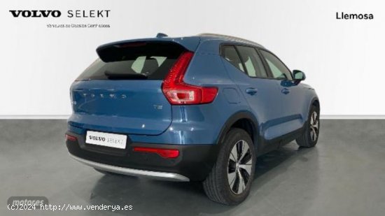 Volvo XC40 1.5 T2 CORE AUTO 129 5P de 2023 con 24.001 Km por 32.660 EUR. en Lleida