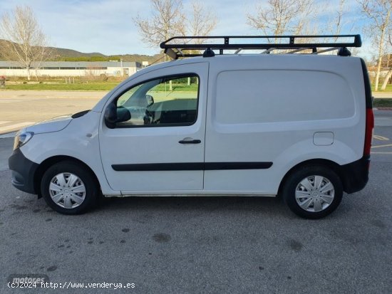 Mercedes Citan 108 CDI LARGO de 2017 con 135.000 Km por 8.999 EUR. en Girona