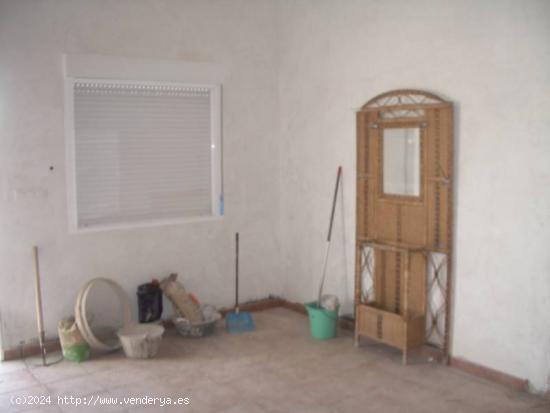 SE VENDE ALBERGUE EN ASPE - ALICANTE