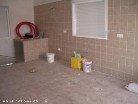 SE VENDE ALBERGUE EN ASPE - ALICANTE