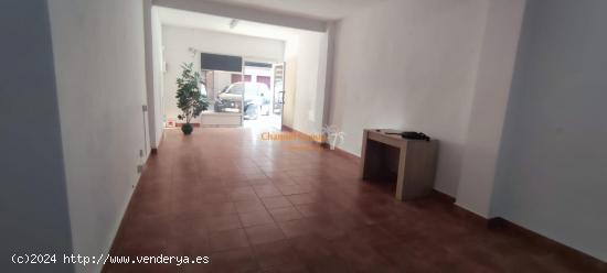 SE ALQUILA LOCAL COMERCIAL DE 120 M2 CON PATIO, ZONA PISOS AZULES !!!!!!! - ALICANTE