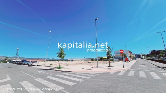 Solar industrial en primera linea de carretera a la venta en Ontinyent. - VALENCIA