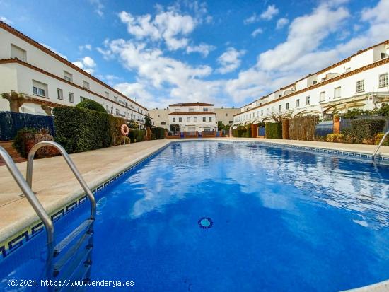 CASA A LA VENTA EN LA PLAYA DE CUBELLES LAS SALINAS - BARCELONA