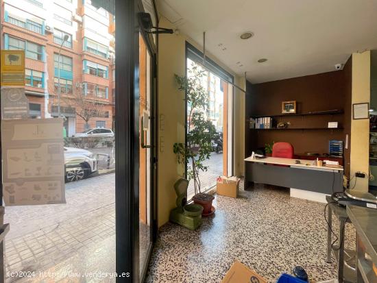 Local comercial en venta en Patraix - VALENCIA