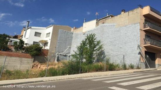 SOLAR EN VENDA A ODENA - BARRI SANT PERE - BARCELONA