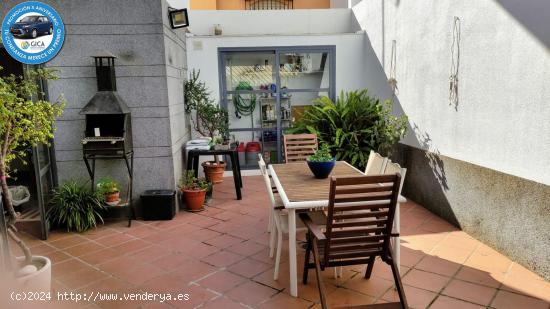  Casa con sótano, patio y garaje en La Soledad - CADIZ 