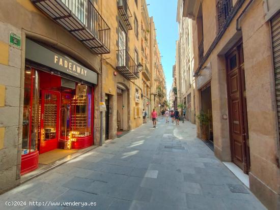 Local comercial en traspaso en calle Tallers, Ciutat Vella/Barcelona - BARCELONA