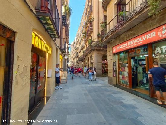 Local comercial en traspaso en calle Tallers, Ciutat Vella/Barcelona - BARCELONA