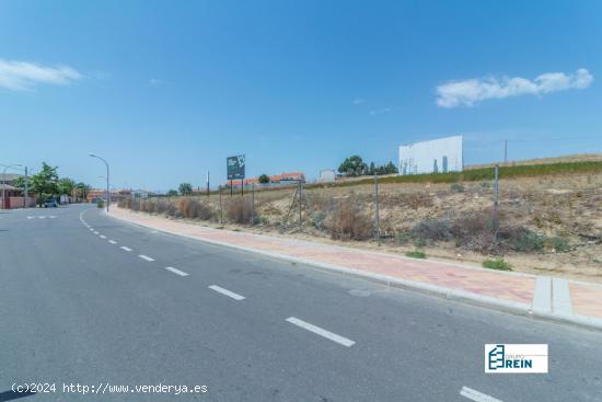 PARCELAS EN EL PASEO CAMINO BAJO LOS NUEVOS DE RECAS,  JUNTO AL CENTRO MEDICO DEL PILAR - TOLEDO