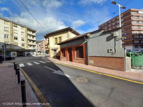 Local comercial en Los Corrales de Buelna - CANTABRIA