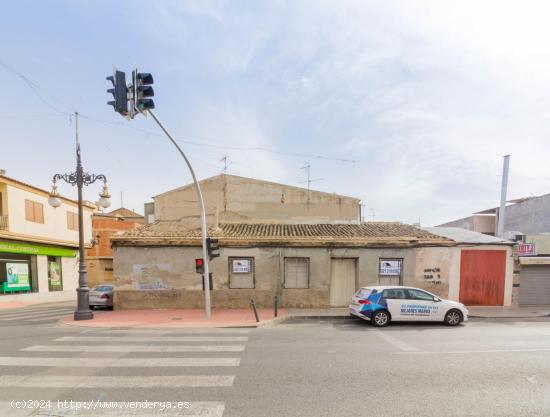  AMPLIA PROPIEDAD CON GRAN POTENCIAL EN EL CENTRO DE GRANJA DE ROCAMORA. - ALICANTE 