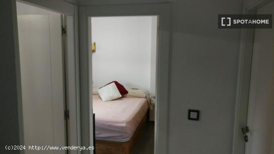 Habitación en piso compartido en valencia. - VALENCIA