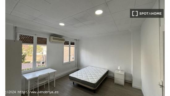 apartamento de 7 habitaciones - VALENCIA