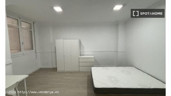 apartamento de 7 habitaciones - VALENCIA