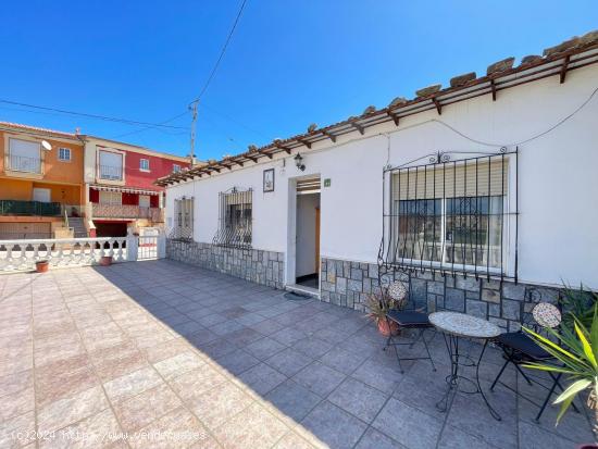 FANTÁSTICA CASA DE PUEBLO EN EL CENTRO DE CATRAL, ALICANTE, COSTA BLANCA - ALICANTE