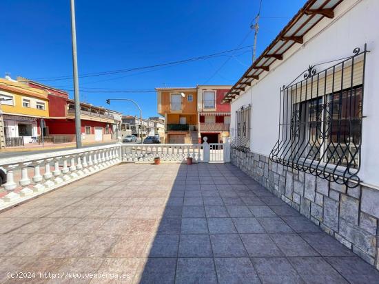 FANTÁSTICA CASA DE PUEBLO EN EL CENTRO DE CATRAL, ALICANTE, COSTA BLANCA - ALICANTE