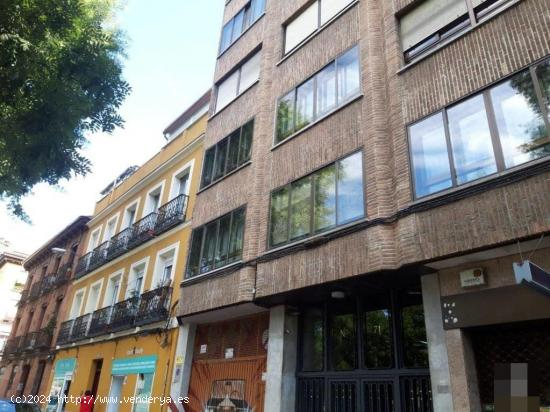 Local comercial en Calle Segovia (Madrid) - MADRID