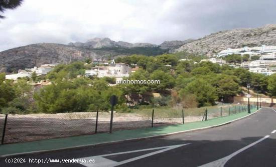 Solar en venta en Calle Suiza, Altea - ALICANTE