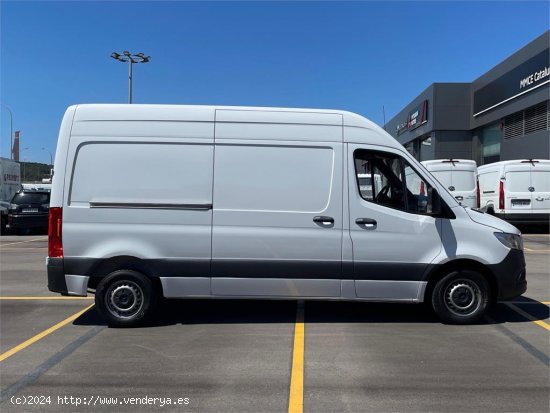 Se Vende MERCEDES-BENZ Sprinter 315 CDI MEDIO 3.5T T. ALTO