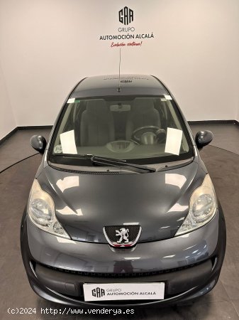 Peugeot 107 1.0i 2Tronic Urban - Alcalá de Henares