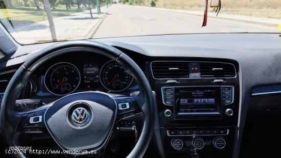 Volkswagen Golf Sportsvan R-line de 2014 con 215.000 Km por 18.000 EUR. en Madrid