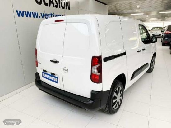 Opel Combo 1.5 TD CARGO 75CV de 2020 con 109.000 Km por 13.800 EUR. en Guipuzcoa