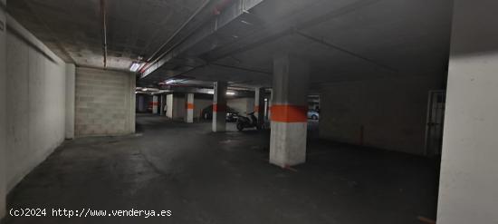 SE VENDE GARAJE CON TRASTERO /  EDIFICIO NUEVO /  ZONA HOSPITAL - ALICANTE