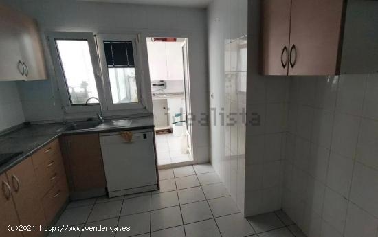 PISO EN GANDIA VPO, ZONA COREA. CON 4 HABITACIONES Y GARAJE INCLUIDO. - VALENCIA