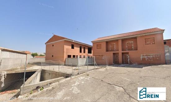 EDIFICIO DE 1653 M2 EN EL CENTRO DE RECAS (TOLEDO) - TOLEDO