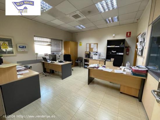 NAVE  DE 520 M2 EN CAMPOLLANO CON ZONA DE OFICINAS - ALBACETE