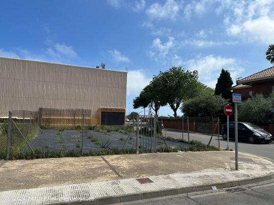 PARCELAS EN CENTRO DEL PUEBLO - BARCELONA