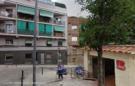 Oficina en Sant Crispi (Horta - La Teixonera) - BARCELONA