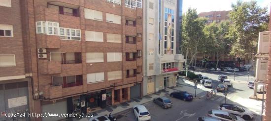 Amplio piso de 4 dormitorios en la zona del Paseo Alfonso XIII - MURCIA