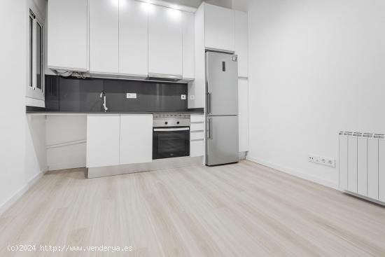 PISO DE 1 HABITACIÓN - BARCELONA