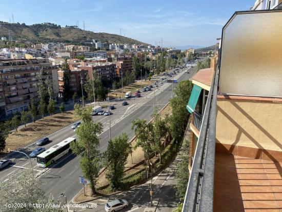 ÁTICO CON TERRAZA EN AVENIDA MERIDIANA - BARCELONA