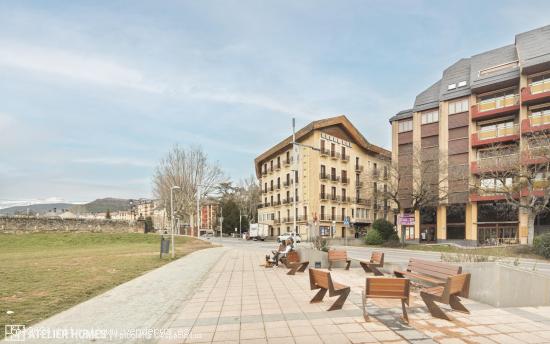 Piso en el Centro de Jaca en la Avenida del Primer Viernes de Mayo - HUESCA