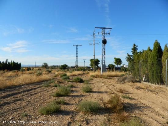 Terreno en venta en N-420, km 320 - CIUDAD REAL