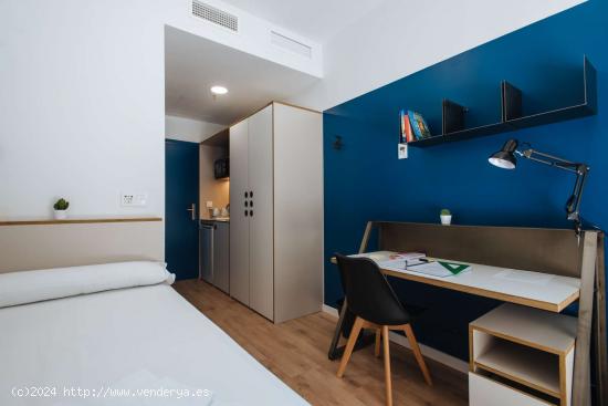 Se alquila habitación cerca de Campus Reina Mercedes, Sevilla - SEVILLA