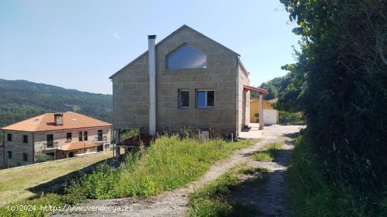 Espectacular Casa en Cotobade con Vistas Increíbles - PONTEVEDRA