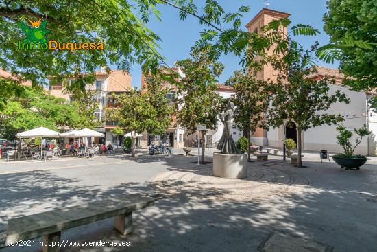 Excelente solar urbano edificable hasta 3 plantas en el centro de Dúrcal - GRANADA