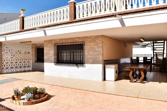 Chalet en venta en Bahía - MURCIA