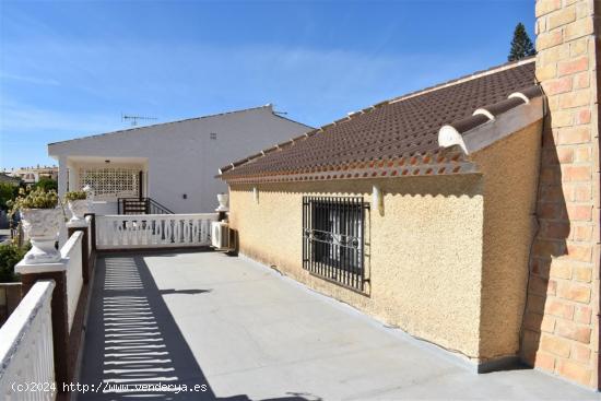 Chalet en venta en Bahía - MURCIA