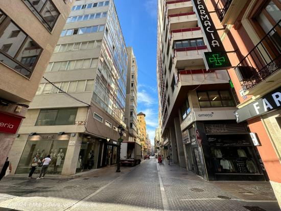 Oficina en calle Enmedio, con opción a venta o alquiler - CASTELLON