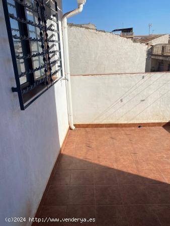 HABITACIONES PARA CHICA ESTUDIAANTE - MURCIA