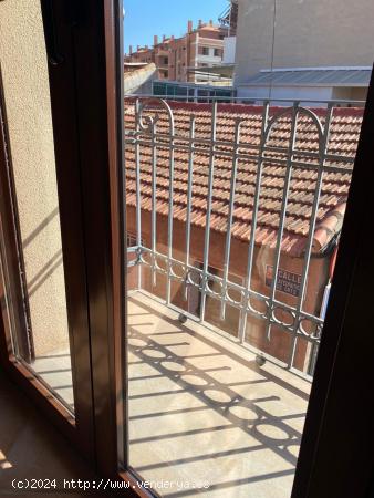 HABITACIONES PARA CHICA ESTUDIAANTE - MURCIA