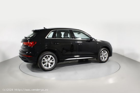 Audi Q3 AUDI Q3 45 TFSIe S line S-tronic - 